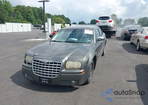 2010 Chrysler 300 Touring/Signature Series/Executive Series from USA, damaged, VIN 2C3CA5CV2AH195499